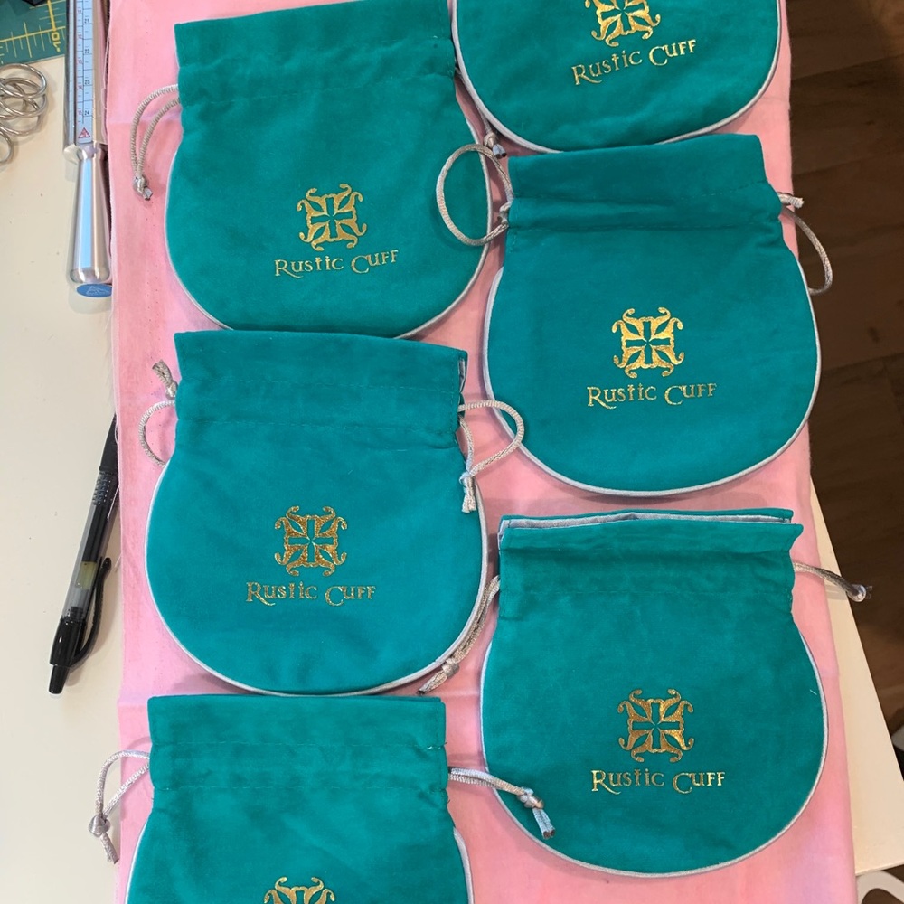 Rustic Cuff bags - Picture 2 of 2